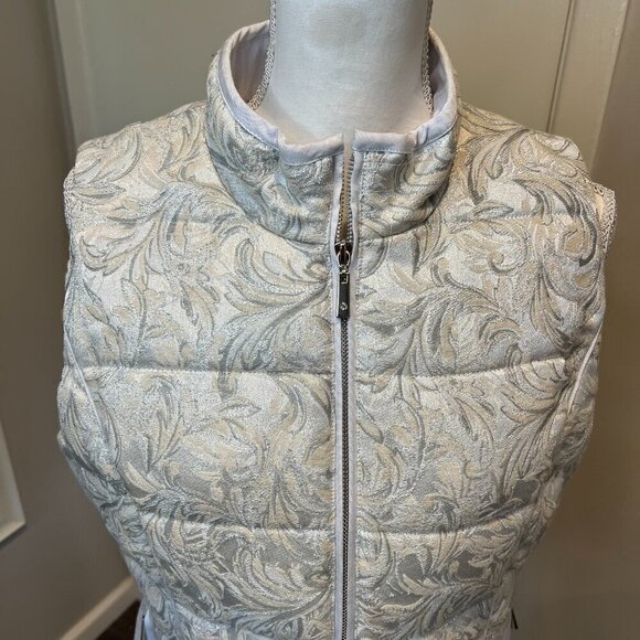 White House Black Market Jacquard Paisley Puffer Vest, Size Medium - Picture 5 of 14